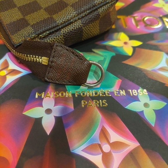 Bucket Marais Pochette Louis Vuitton w/New Coach Gold Crossbody Chain - Picture 5 of 16